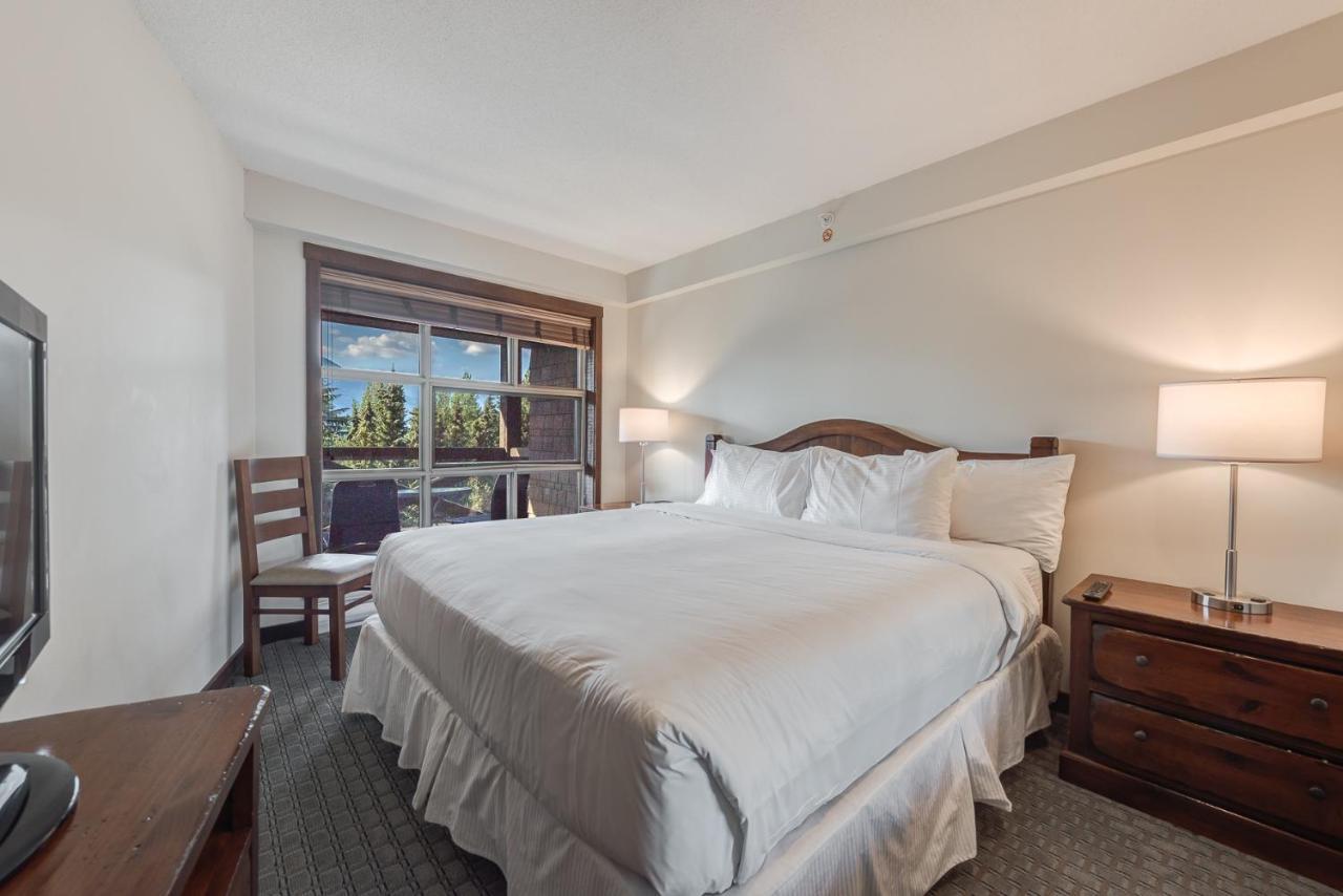 Suite with Mountain View with Full Kitchen